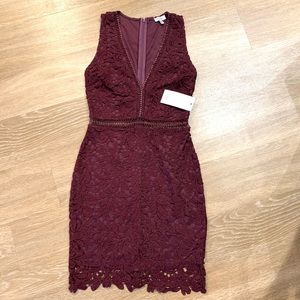 V neck burgundy dress